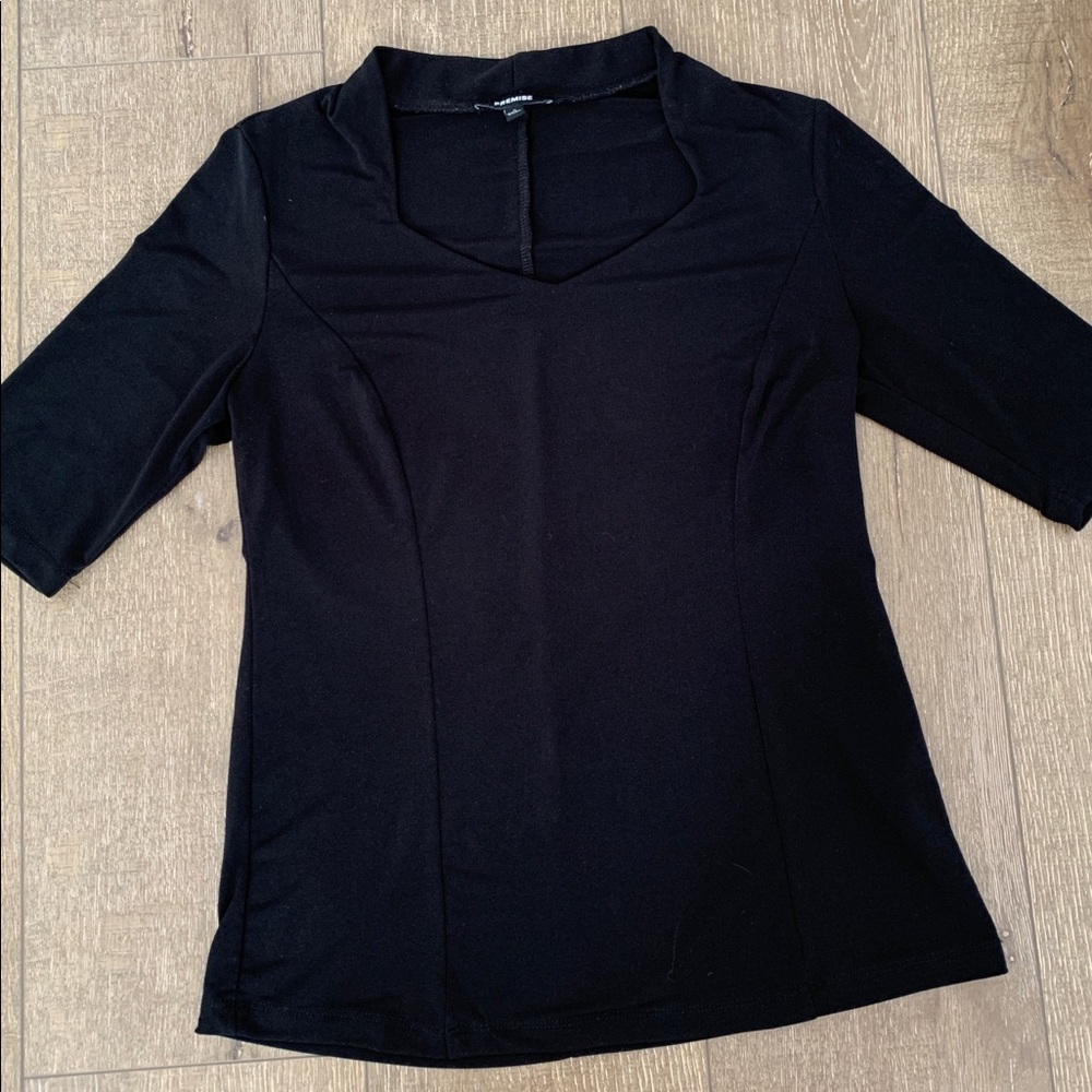 Black basic blouse